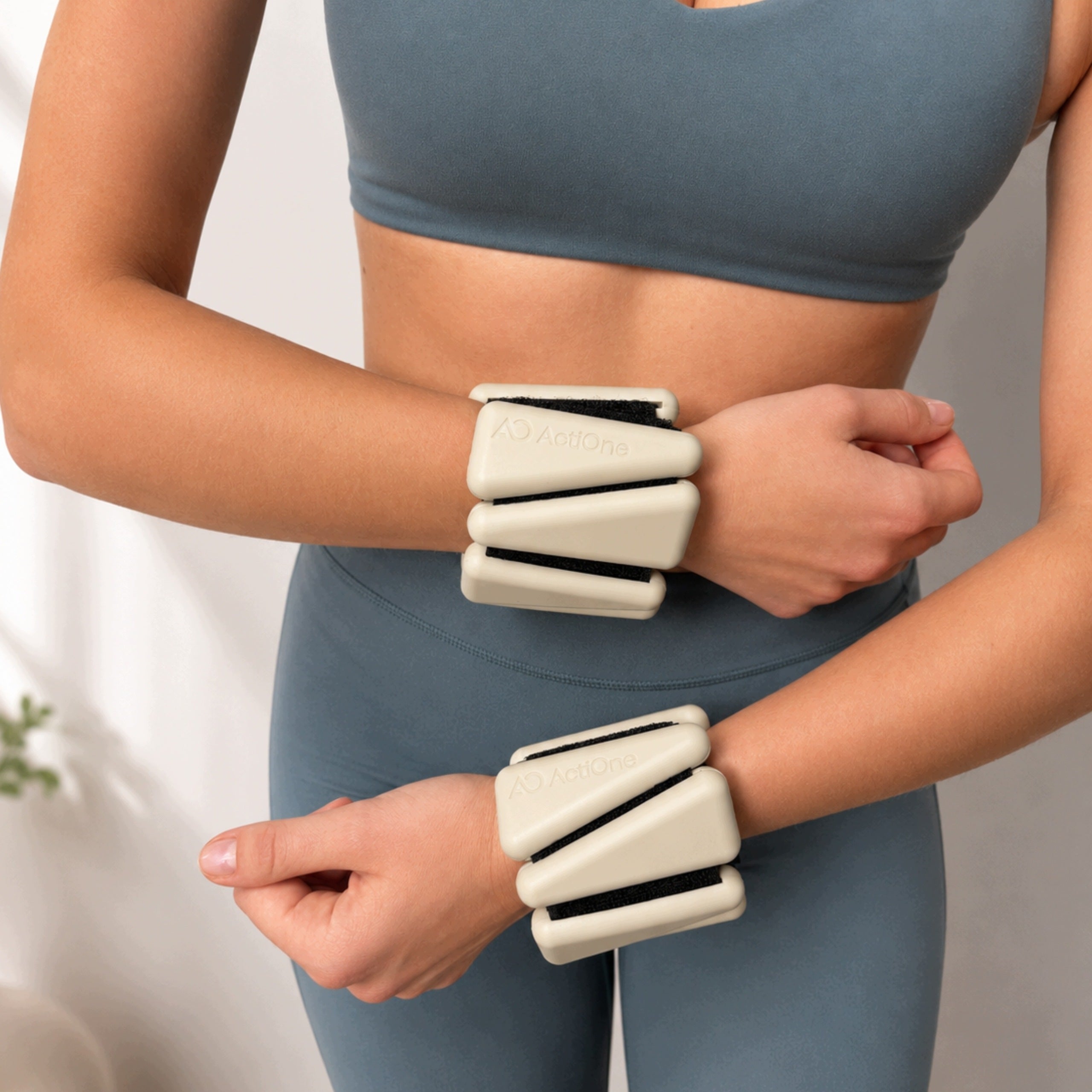 ANKLE AND WRIST WEIGHTS ADJUSTABLE BEIGE 2x0,47KG Packaging status original