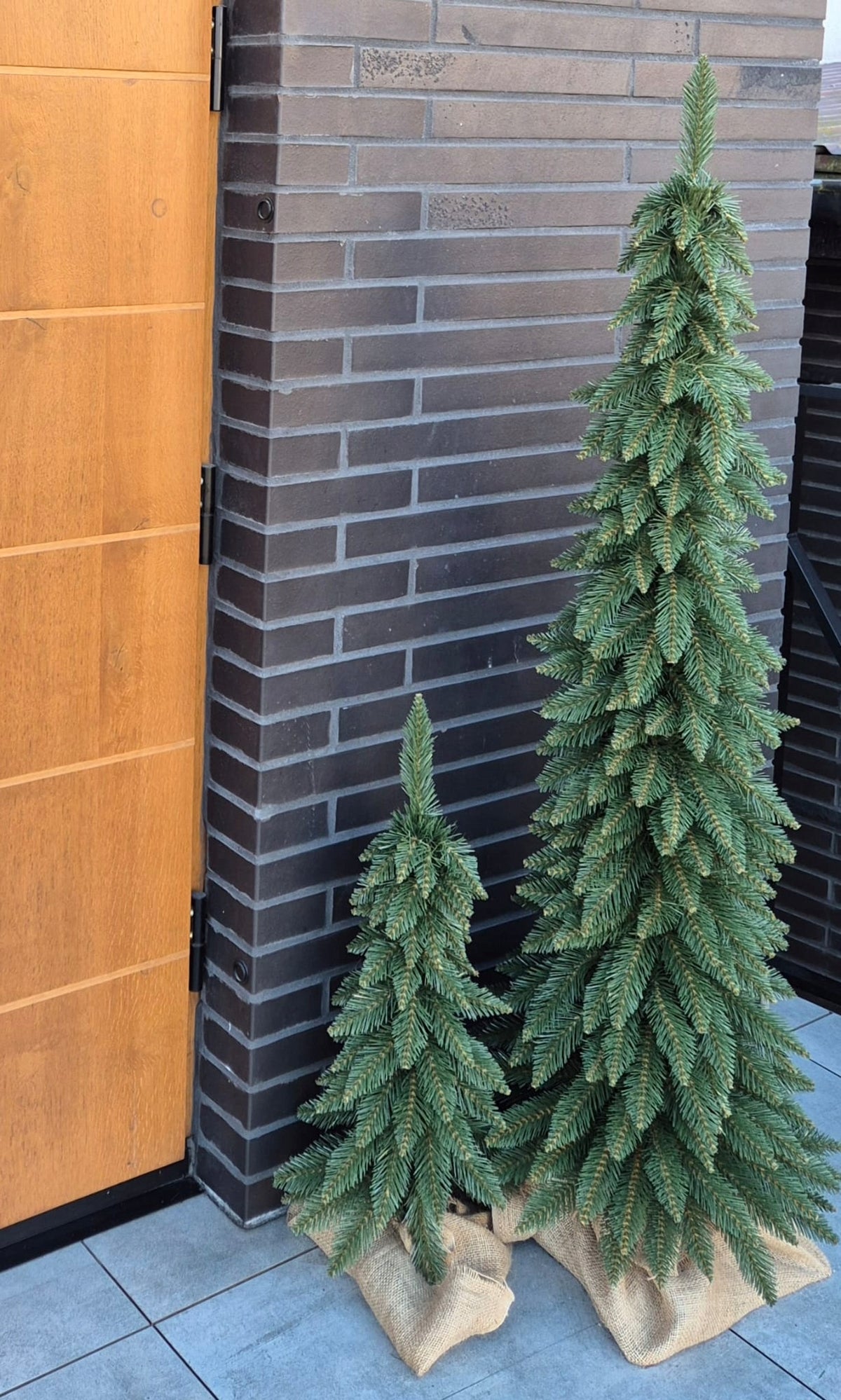 ARTIFICIAL CHRISTMAS TREE 160 cm NARROW SLIM SPRUCE dense green classic stand Manufacturer code świerk SLIM 160