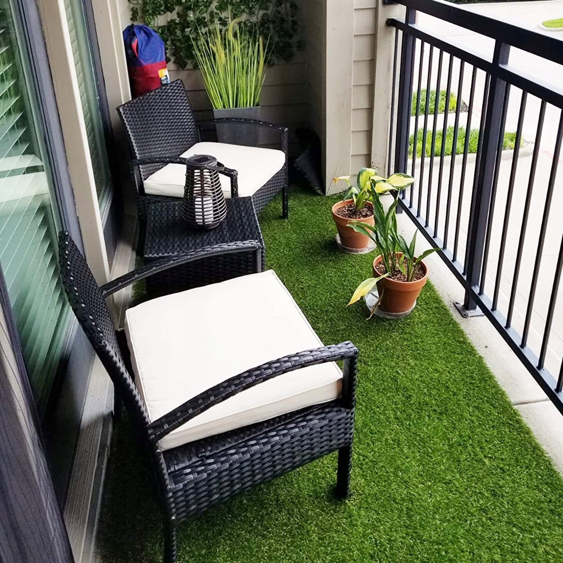 ARTIFICIAL GRASS 20mm GREEN CARPET WITH ROLL 4m x 1mb. BALCONY TERRACE GARDEN Color green