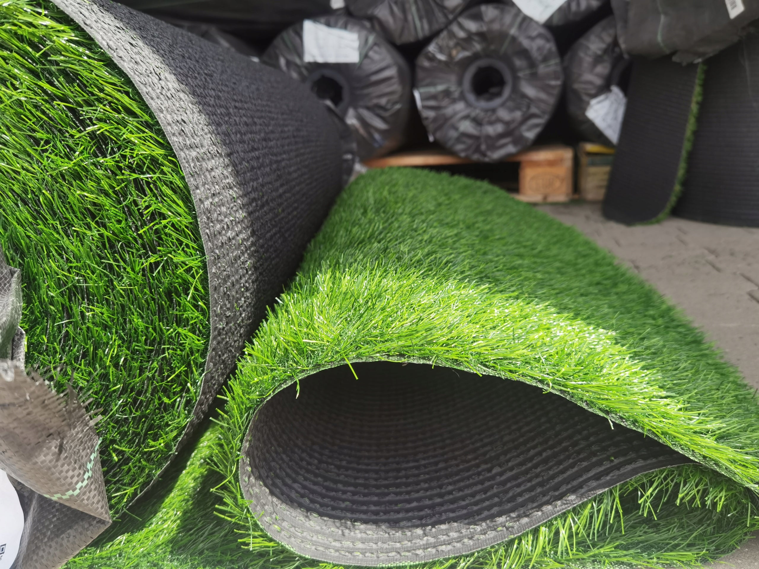 ARTIFICIAL GRASS HIGH 30mm Terrace Court Balcony Pool Garden width 2m Brand Chemex