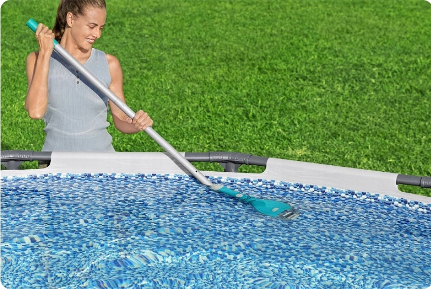 AUTOMATIC CORDLESS POOL VACUUM CLEANER WITH POLE Manufacturer no brand