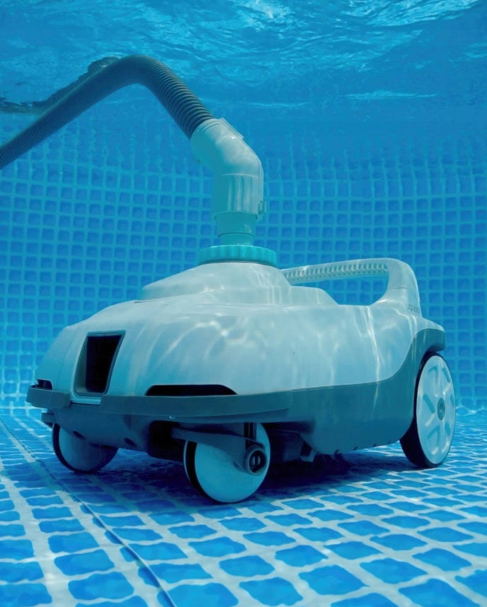 AUTOMATIC ROBOT FOR CLEANING THE BOTTOM OF THE POOL VACUUM CLEANER XL POWERFUL Product weight with unit packaging 5.6 kg