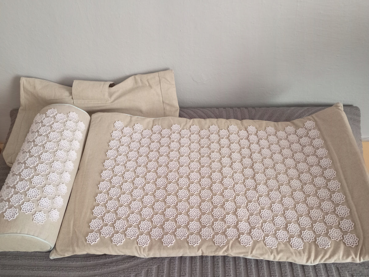 Acupressure Pillow Mat With SPIKES Brand no brand
