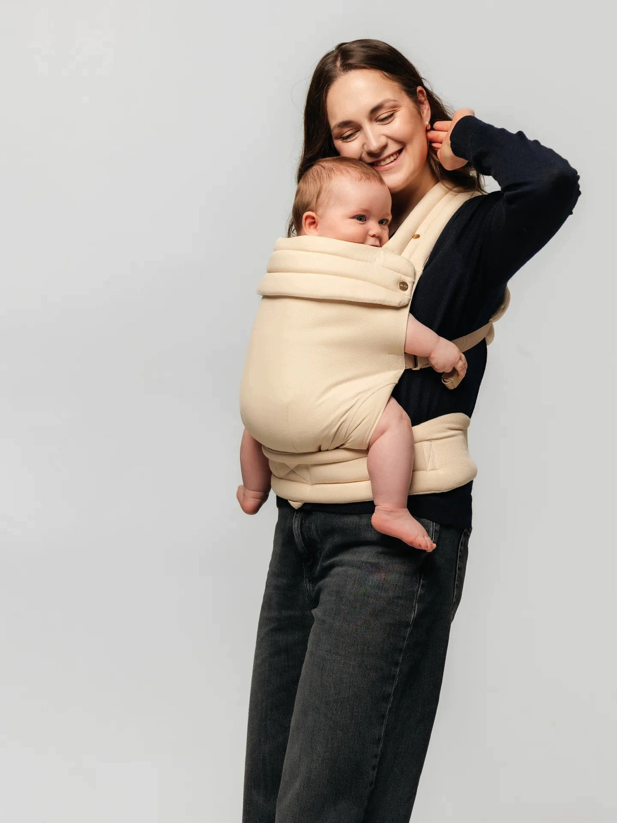 Adjustable Ergonomic Carrier Nelu Close Vanilla Cream