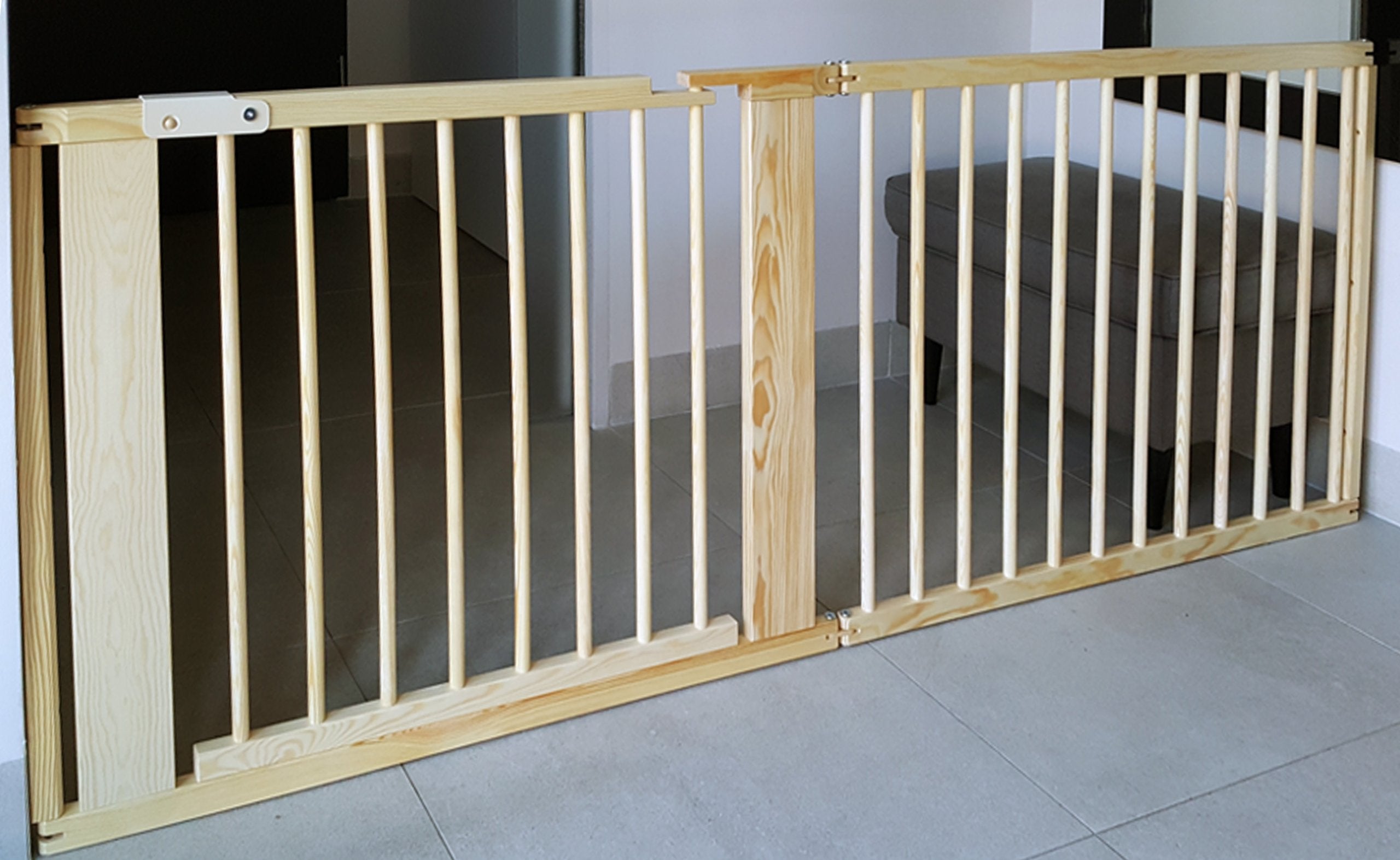 BARRIER PROTECTIVE GATE SECURING DOORS STAIRS FIREPLACE UP TO 185 cm Color transparent