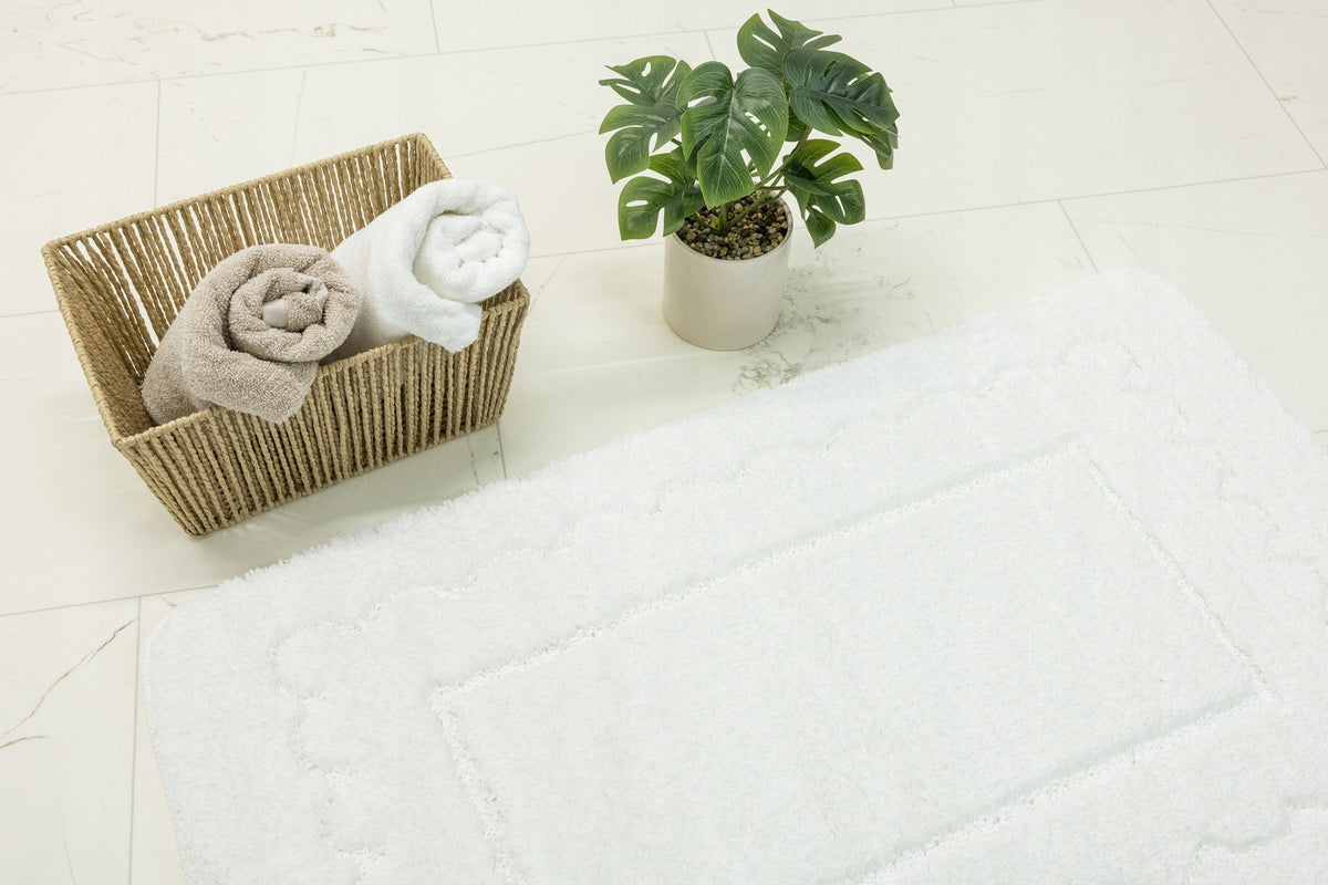 BATHROOM RUG FOR TOILET NON-SLIP WHITE THICK SOFT CLAM 50x80 cm Product width 50 cm