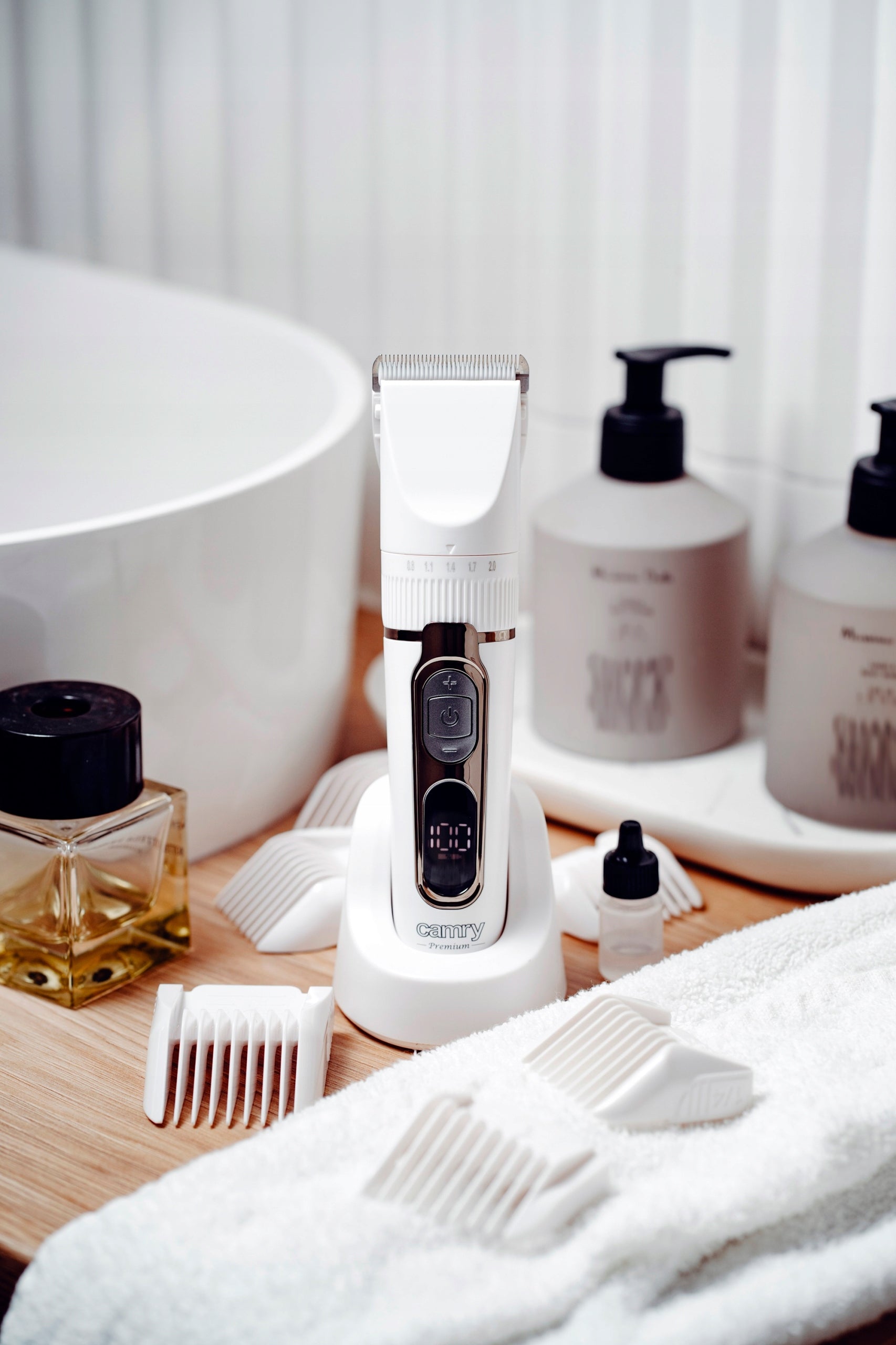 BEARD HAIR CLIPPER BEARD PROFESSIONAL WIRELESS LCD Packaging status original