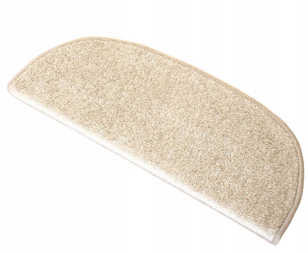 BEIGE RUGS FOR STAIRS