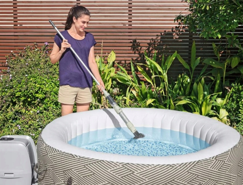 BESTWAY POOL VACUUM CLEANER - WIRELESS, JACUZZI-FRIENDLY Manufacturer code ODKURZACZ DO BASENU BESTWAY