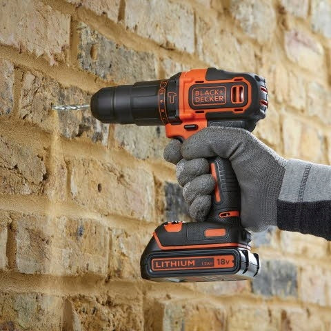 BLACK+DECKER Aku příklepová vrtačka 18V s 2 převodovými stupni + 2 aku BDCH Voltage (V) 18 V