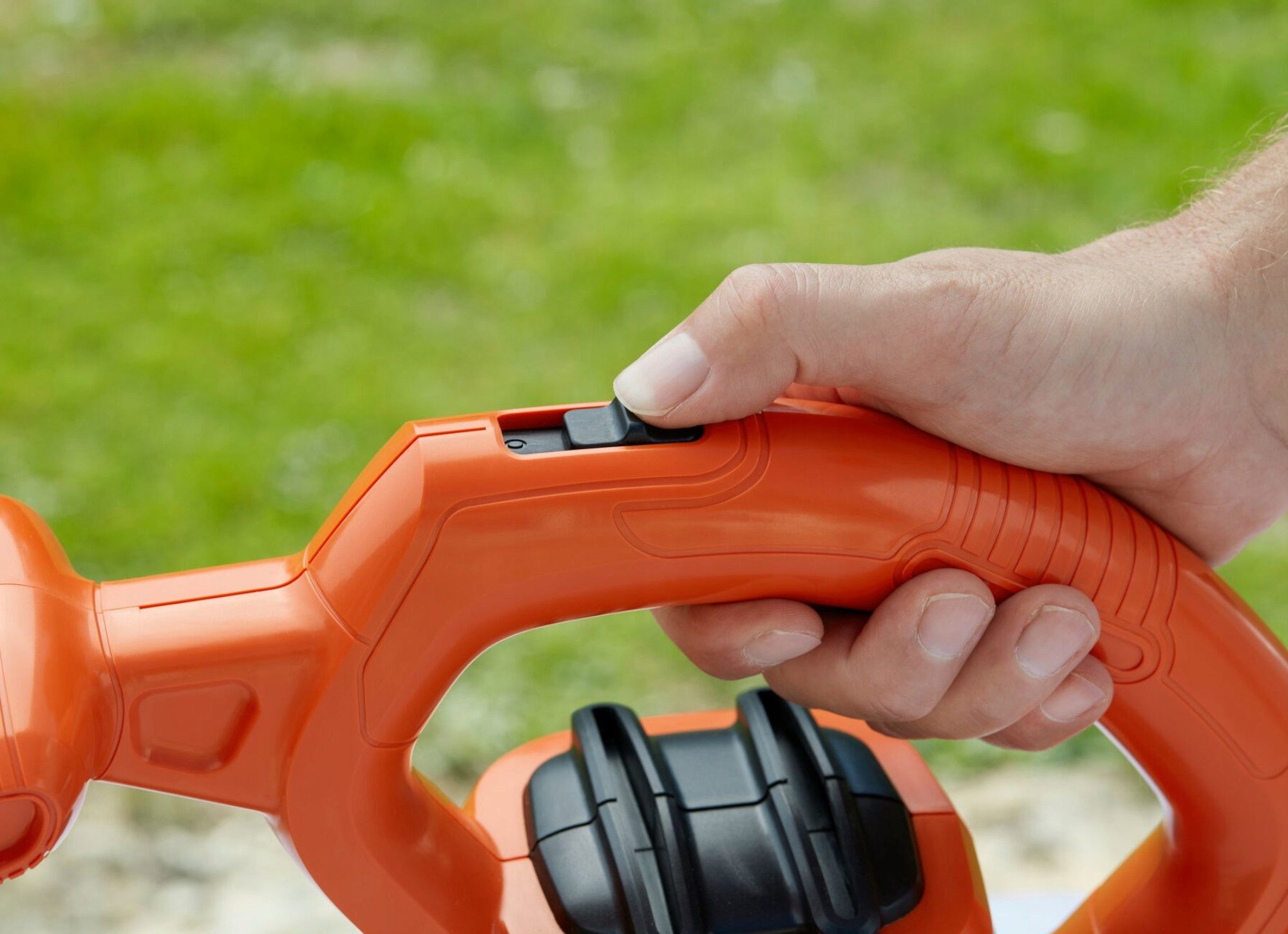 BLACK DECKER BEBLV260 Garden Vacuum Cleaner Leaf Blower 2600W 40l Bag size 40 l