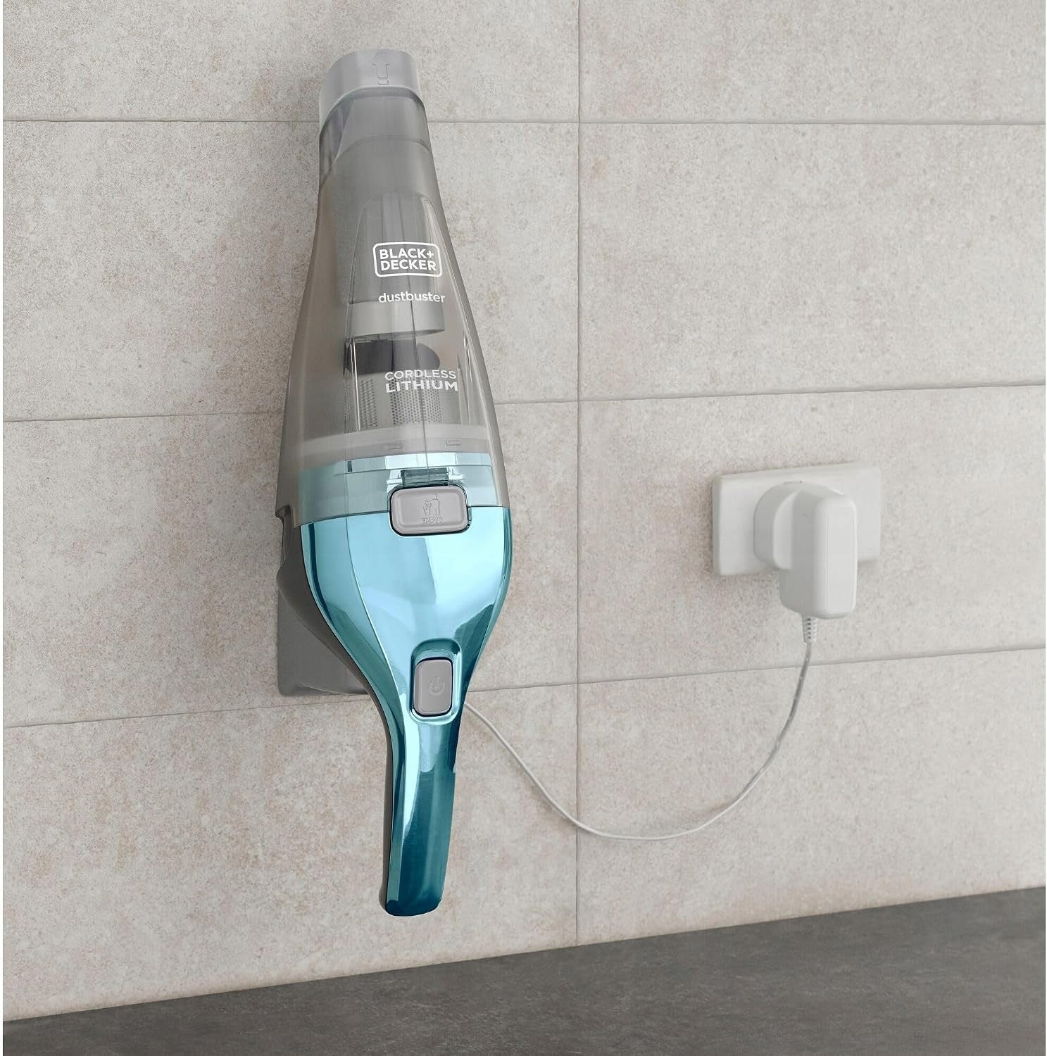 BLACK+DECKER CORDLESS HANDHELD VACUUM CLEANER 14,4W 385ML FABRIC FILTER Packaging status original