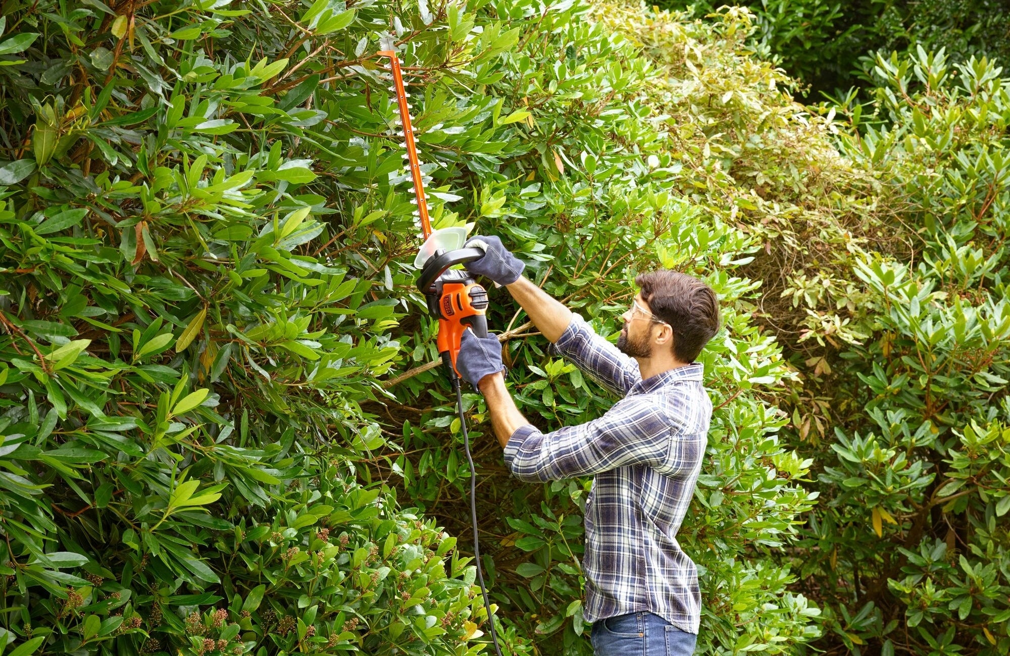 BLACK DECKER Electric Hedge Trimmer 55 cm 500 W BEHTS401 Power 500 W