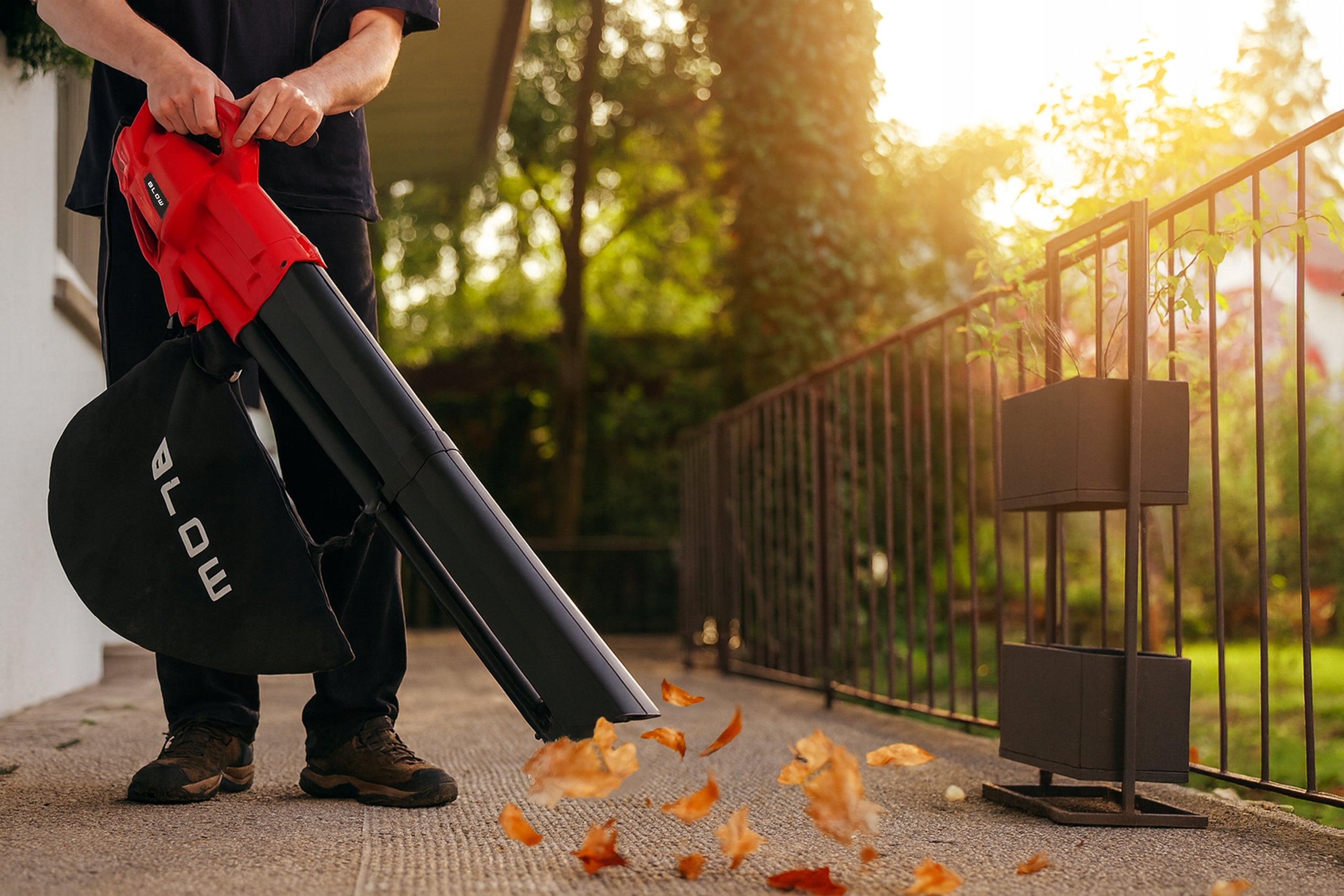 BLOWER LEAF VACUUM CLEANER ELECTRIC GARDEN SHREDDER 3500W 42L 3IN1 Tool weight 2.7 kg