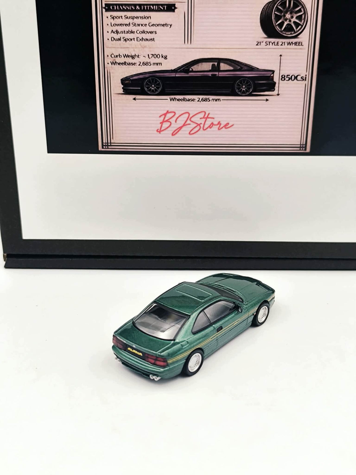 BMW 850CSI E31 - scale 1:64 included gift box Information regarding product safety and compliance Not suitable for children under 36 months of age Includes a toy. Adult supervision is recommended