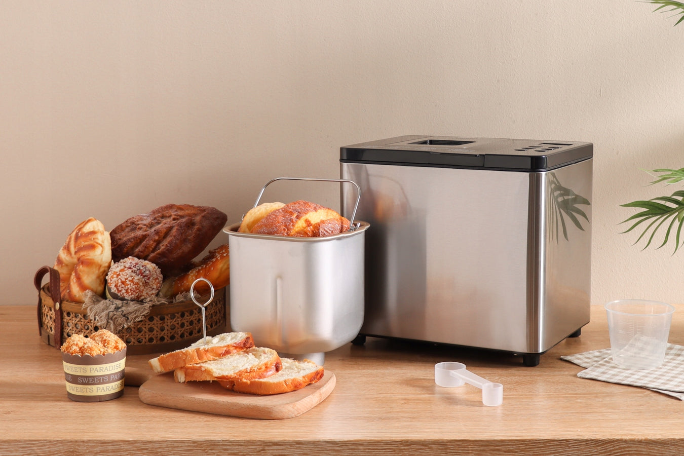 BREAD MAKER Swiss Pro+ SP BM550S 550 W 19 Programs Display Manufacturer code SP-BM550S