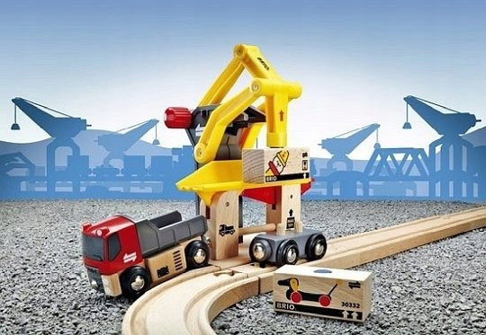 BRIO World Transshipment Station Length 8 cm