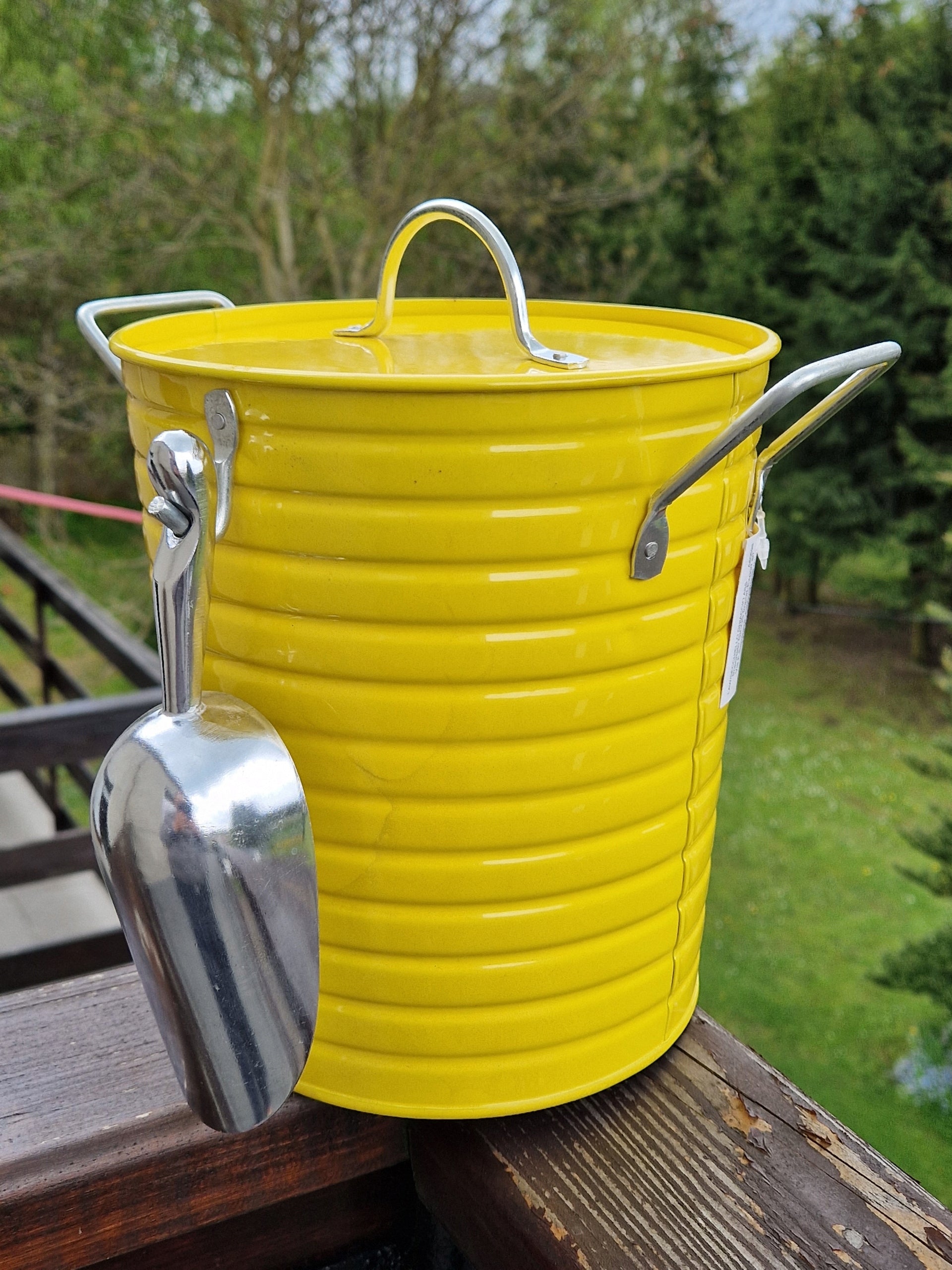 BUCKET ICE CONTAINER with SHOVEL, yellow, sale Manufacturer code 4040