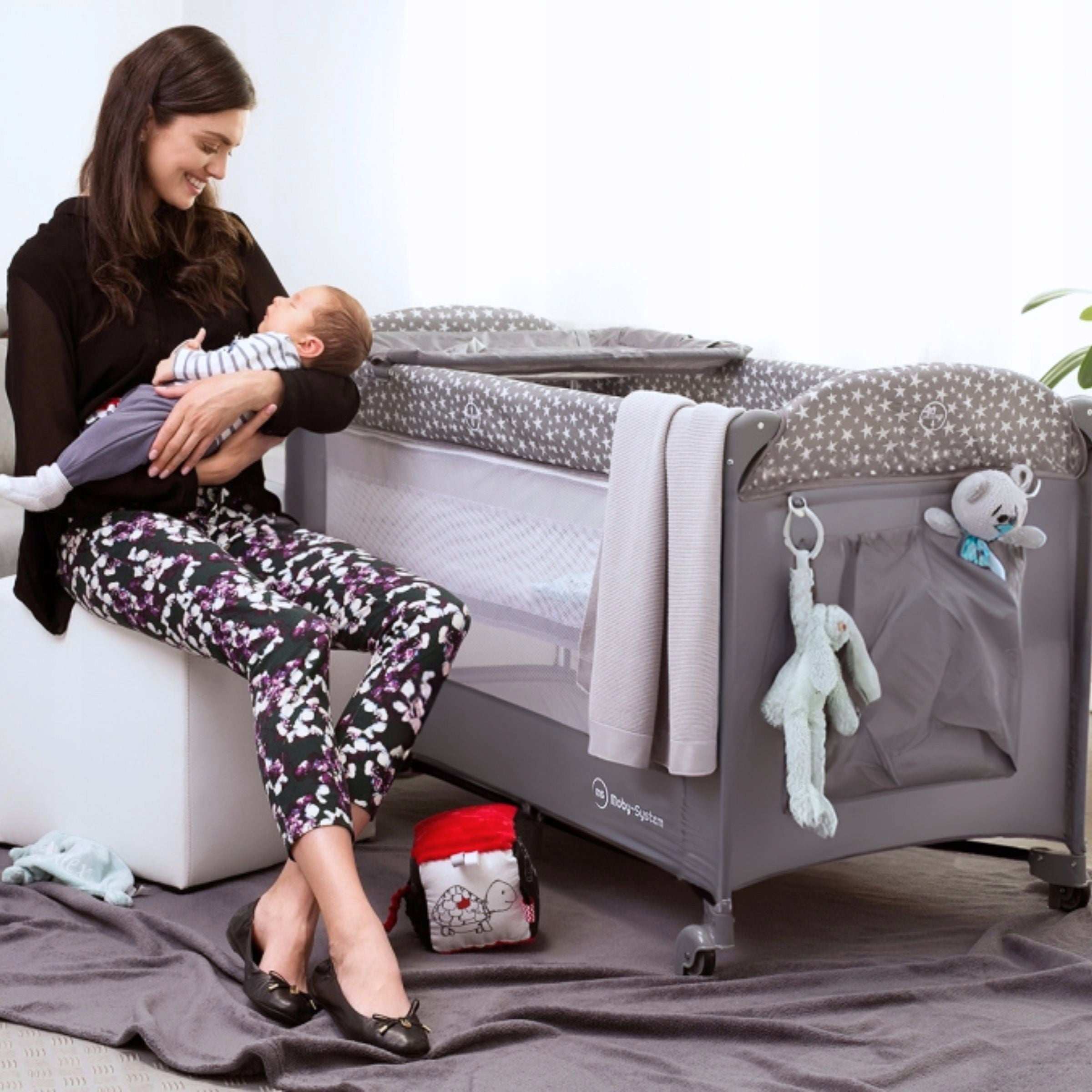 Baby Cot Tourist Playpen for Children 2 Levels Mattress Changing Table Manufacturer code 127549