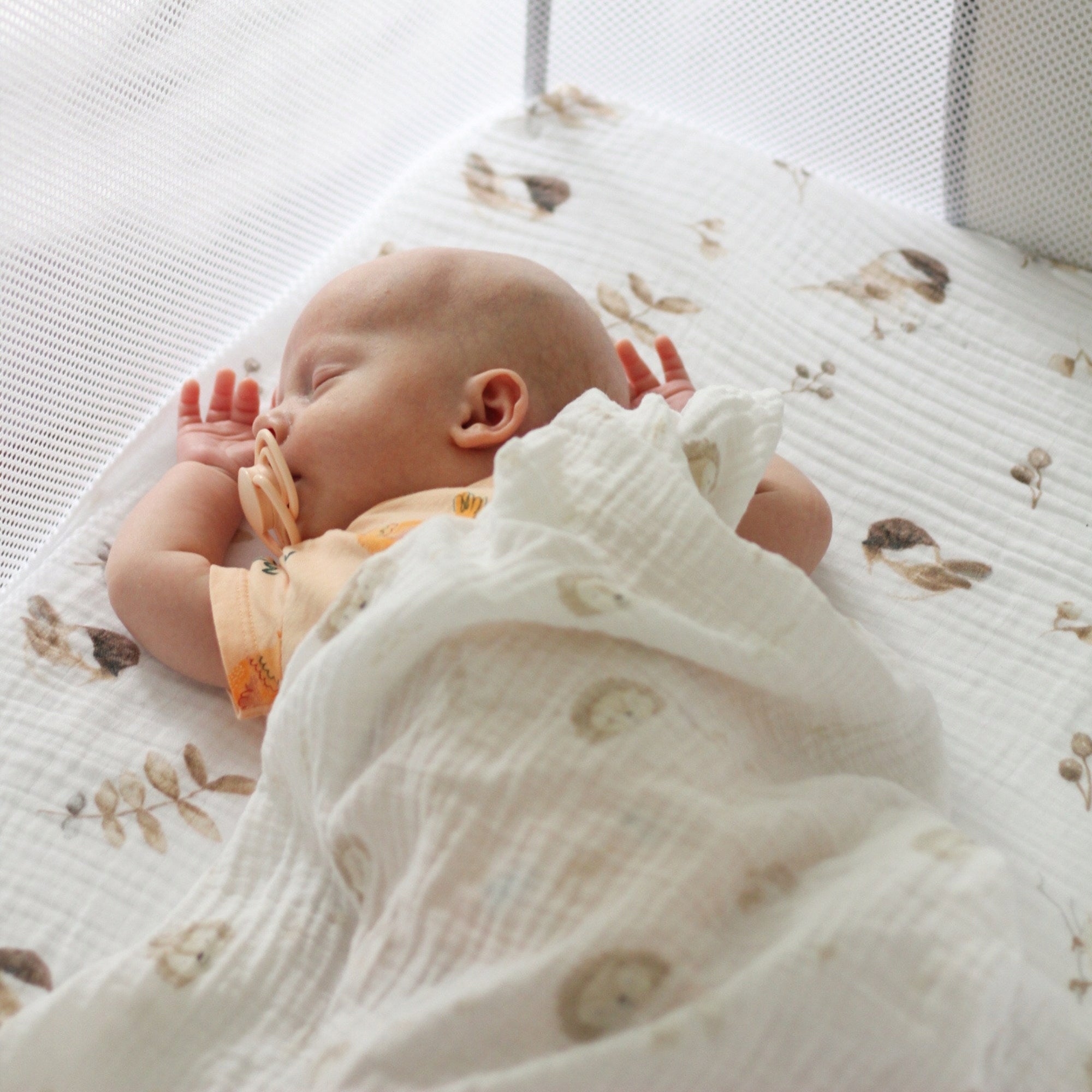 Baby Crib Infant Supplied 3in1 Freestanding Wheels + Mattress Packaging status original