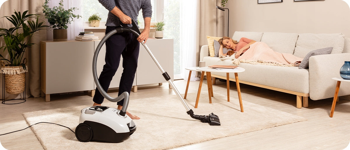 Bagged vacuum cleaner Amica Surazo VM 1058 HEPA 850W Power rating 850 W