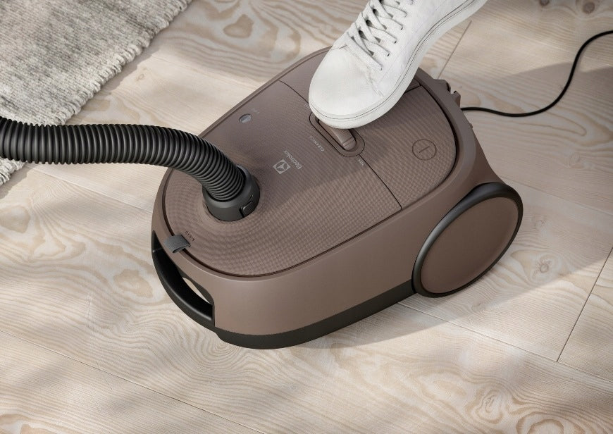 Bagged vacuum cleaner Electrolux 600 Clean EB61C3WBL 850W HEPA filter 73dB 12m Power rating 750 W