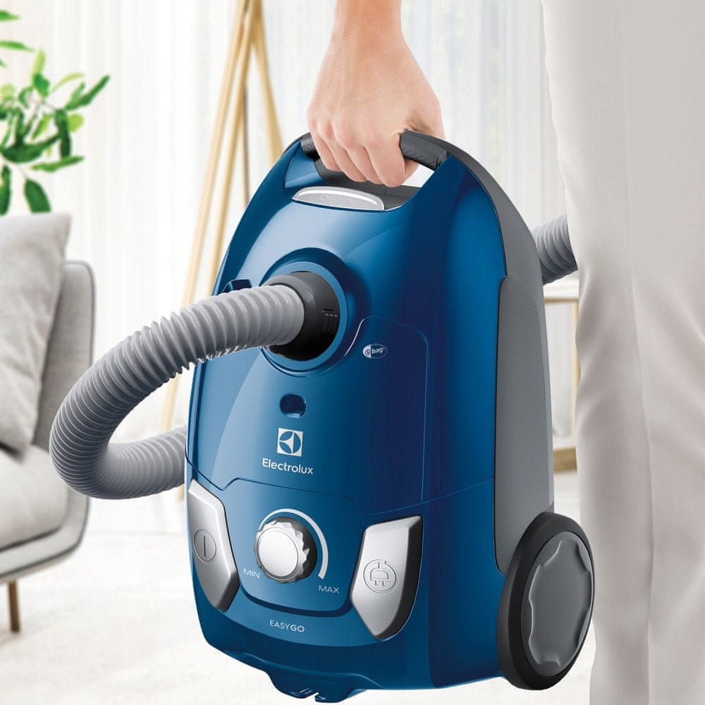 Bagged vacuum cleaner Electrolux EEG41CB Model EEG41CB