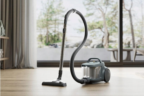 Bagless vacuum cleaner Electrolux 600 EL31C2OG Dominant color green