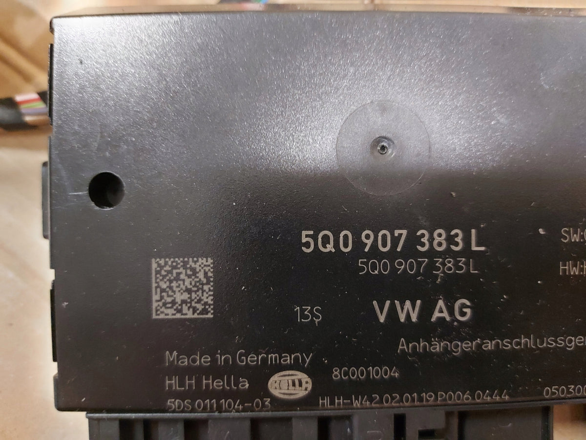 Beam hook installation VW PASSAT B8 3G1055204 Manufacturer Volkswagen OE
