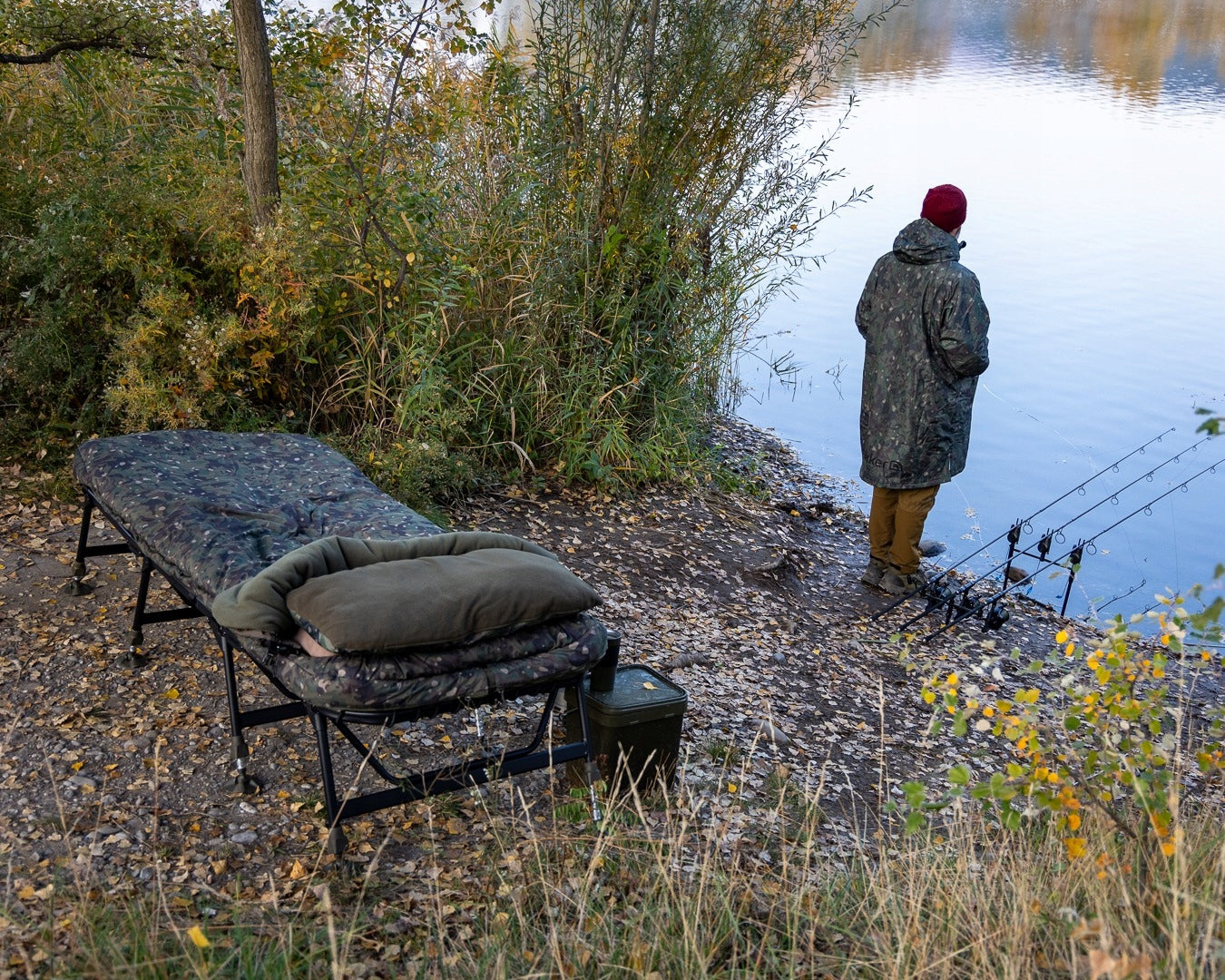 Bed Trakker Levelite ELS-MF Bed System- carp bed with sleeping bag Packaging status original