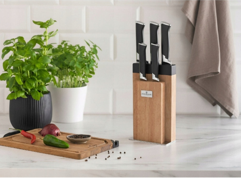 Block with set of 5 Decco knives + sharpener Packaging status original
