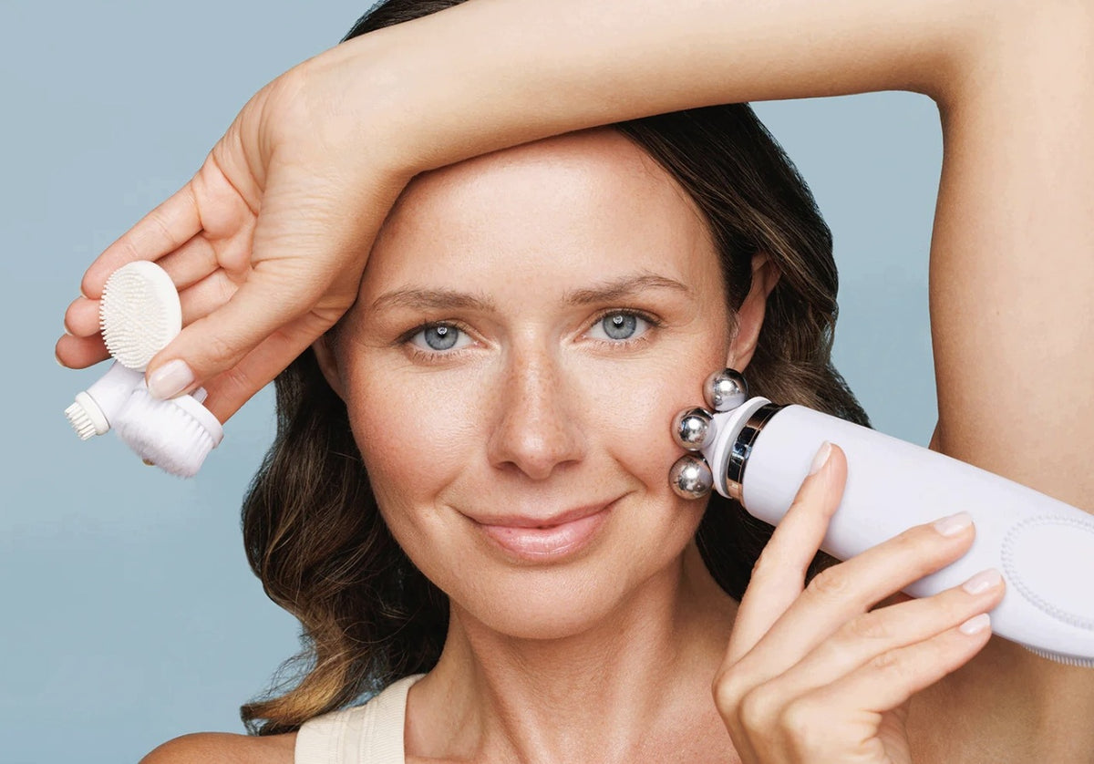 Bloom Cleansing and Modeling Wand 5 in 1 Skin Care Makeup Remover Medical device no