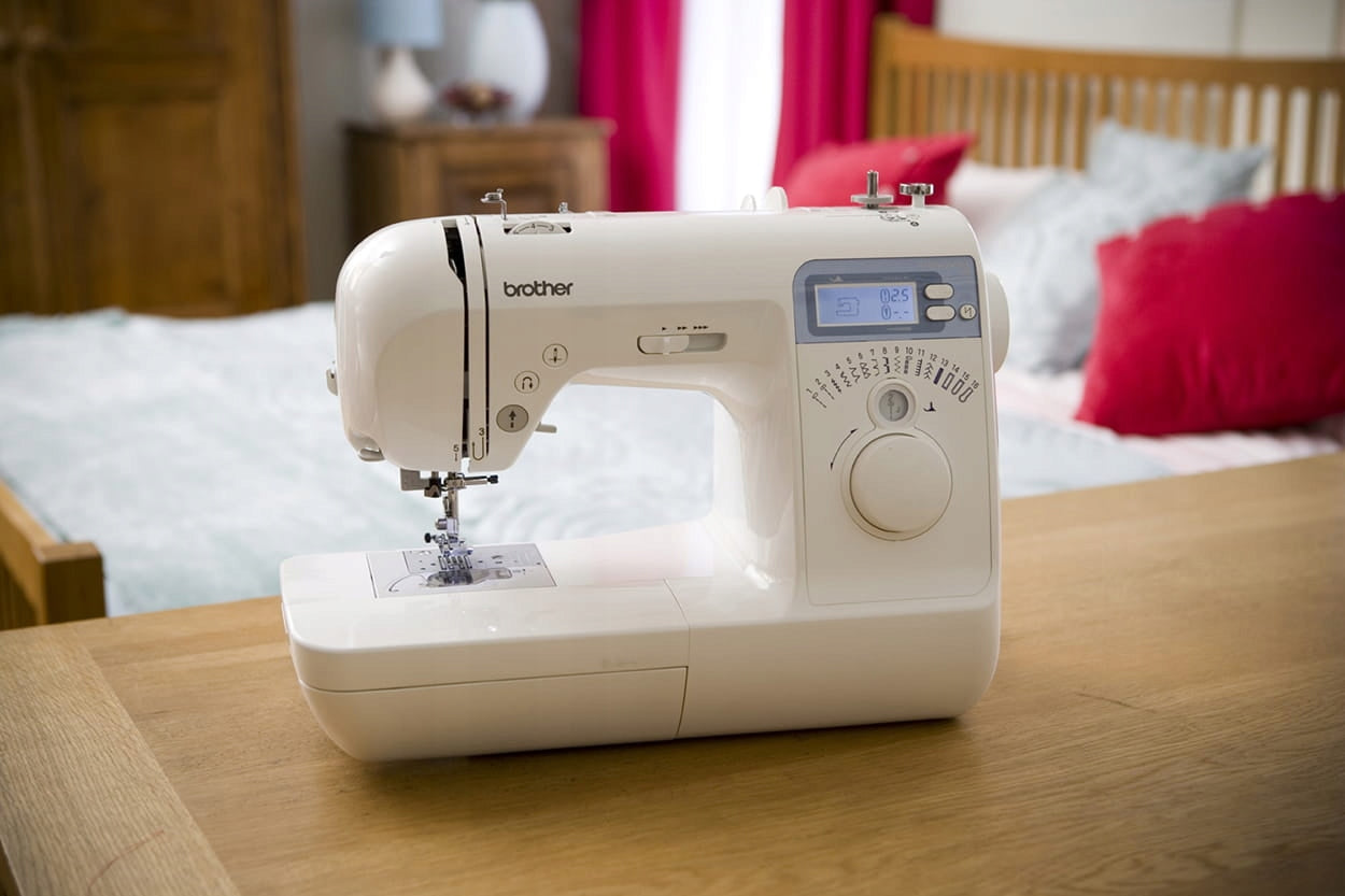 Brother NV15 Computer Home Sewing Machine 16 Stitches Packaging status original