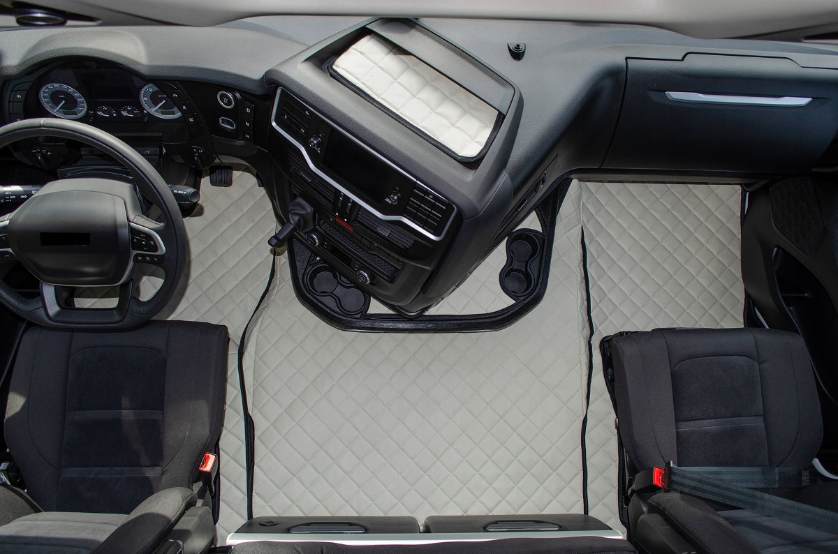 CARPETS QUILTED ECO LEATHER IVECO S-WAY 2019- 2023 BEIGE Manufacturer's catalog number 0