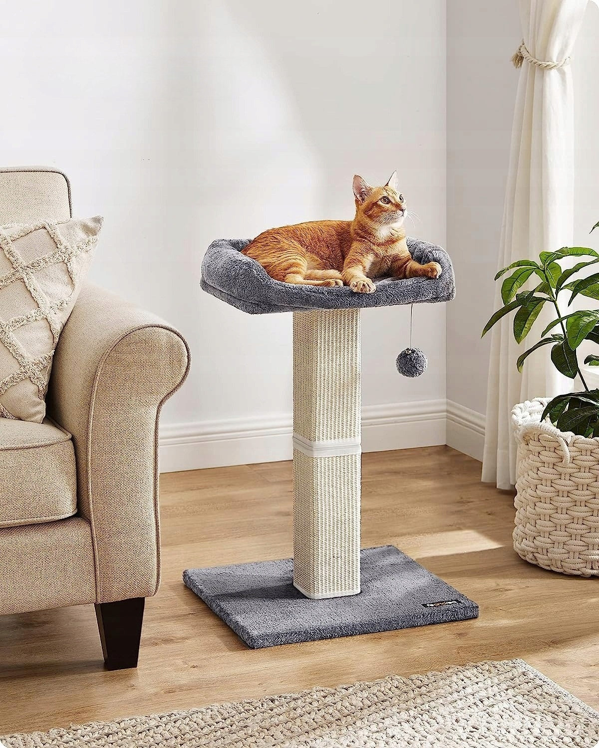 CAT SCRATCHER STABLE SISAL BED POST DECKCHAIR PLATFORM 71cm Trade name PCA022W01