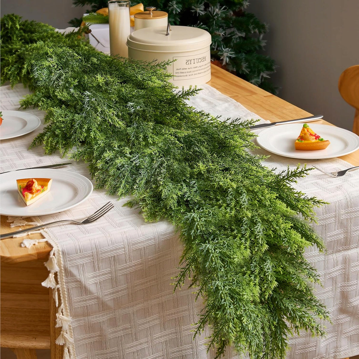 CEDAR CHRISTMAS GARLAND - REALISTIC, THICK AND VERY DENSE!