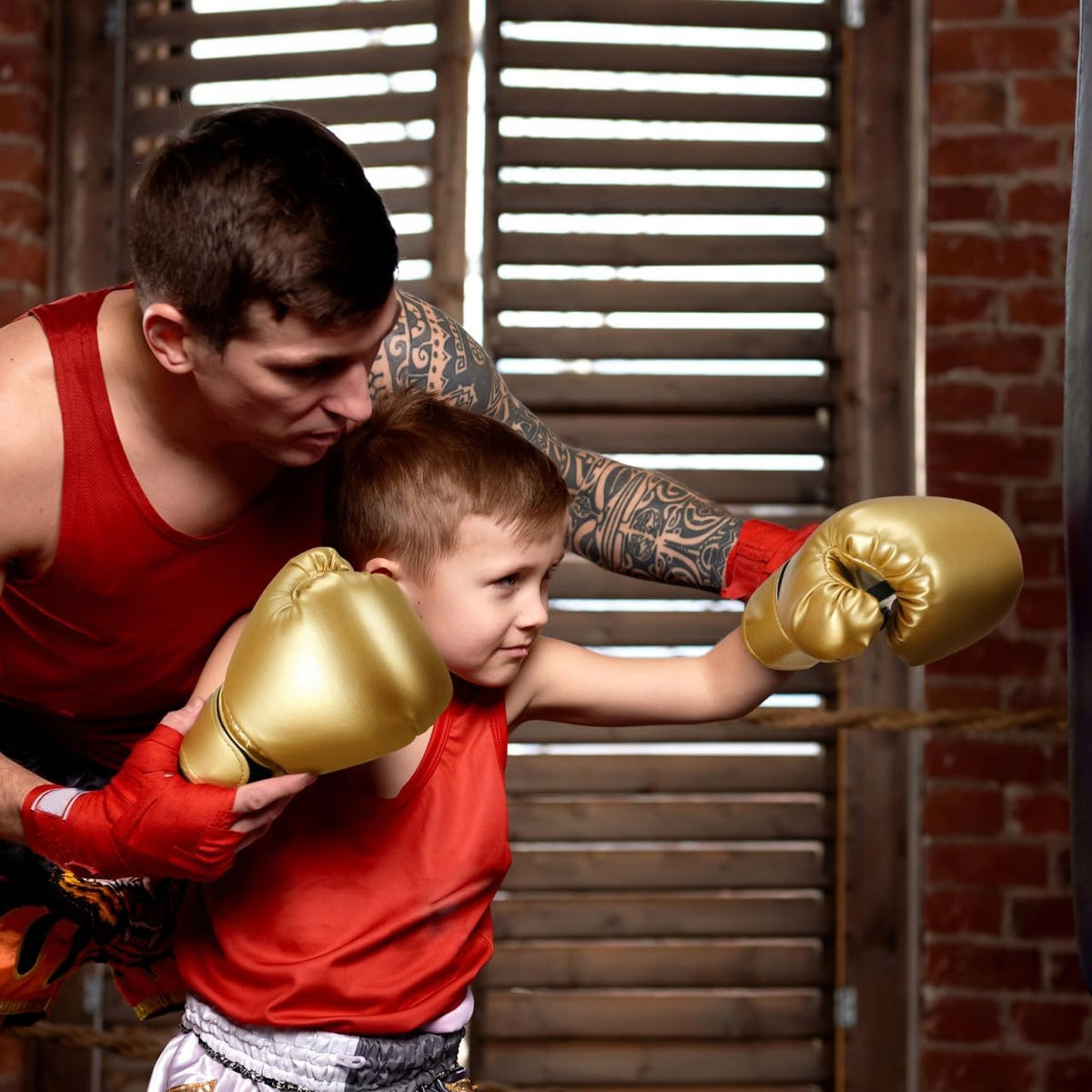 CHILDREN'S BOXING GLOVES SANDBAG GLOVES GOLD 6 OZ Brand Zgeer