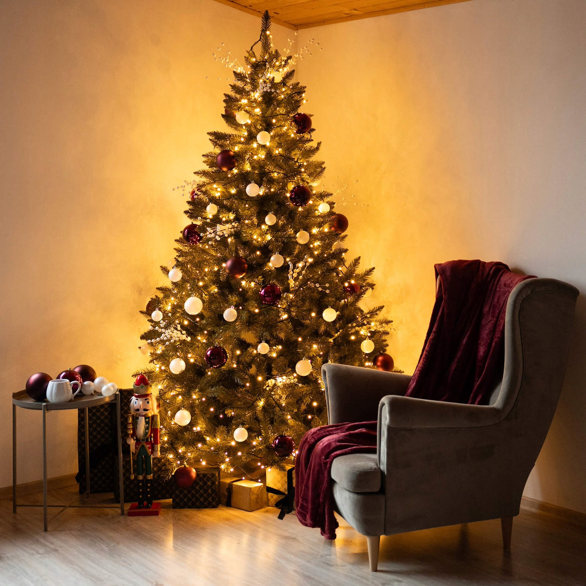 CHRISTMAS TREE ARTIFICIAL CAUCASIAN SPRUCE ROYAL TREES PREMIUM 150 cm DENSE BEAUTY Brand Springos
