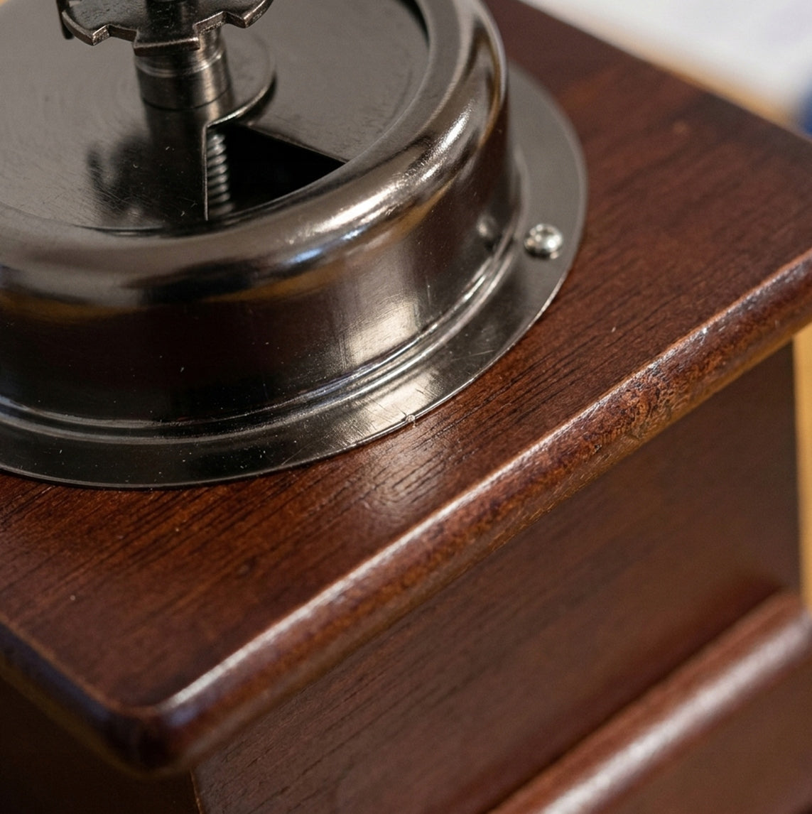 CLASSIC RETRO PEPPER SPICE COFFEE GRINDER WITH DRAWER ADJUSTMENT Manufacturer code 5907173683168
