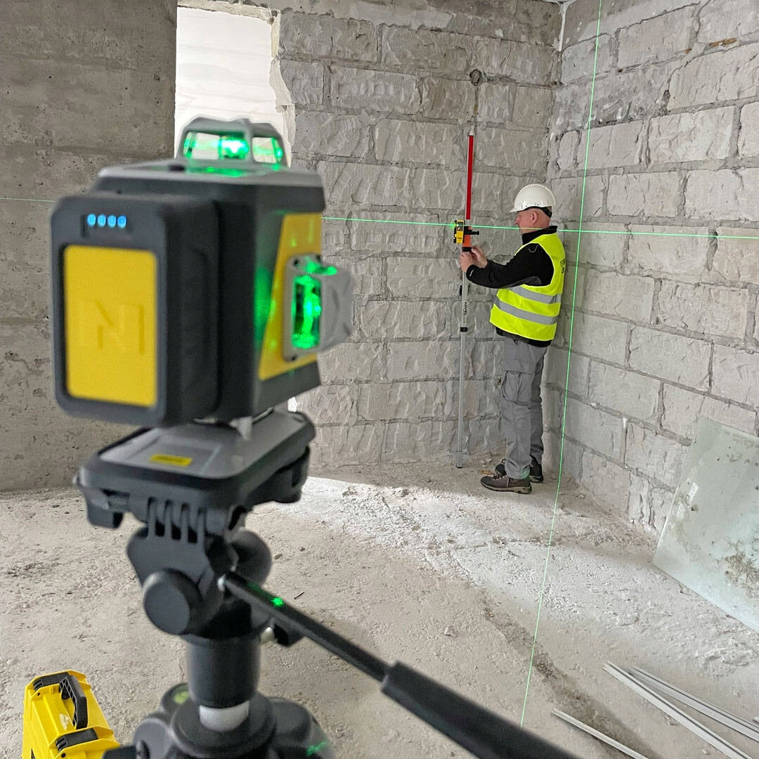 CONSTRUCTION CROSS LASER GREEN BEAM 4-PLANE NIVEL SYSTEM CL4G Power supply rechargeable battery