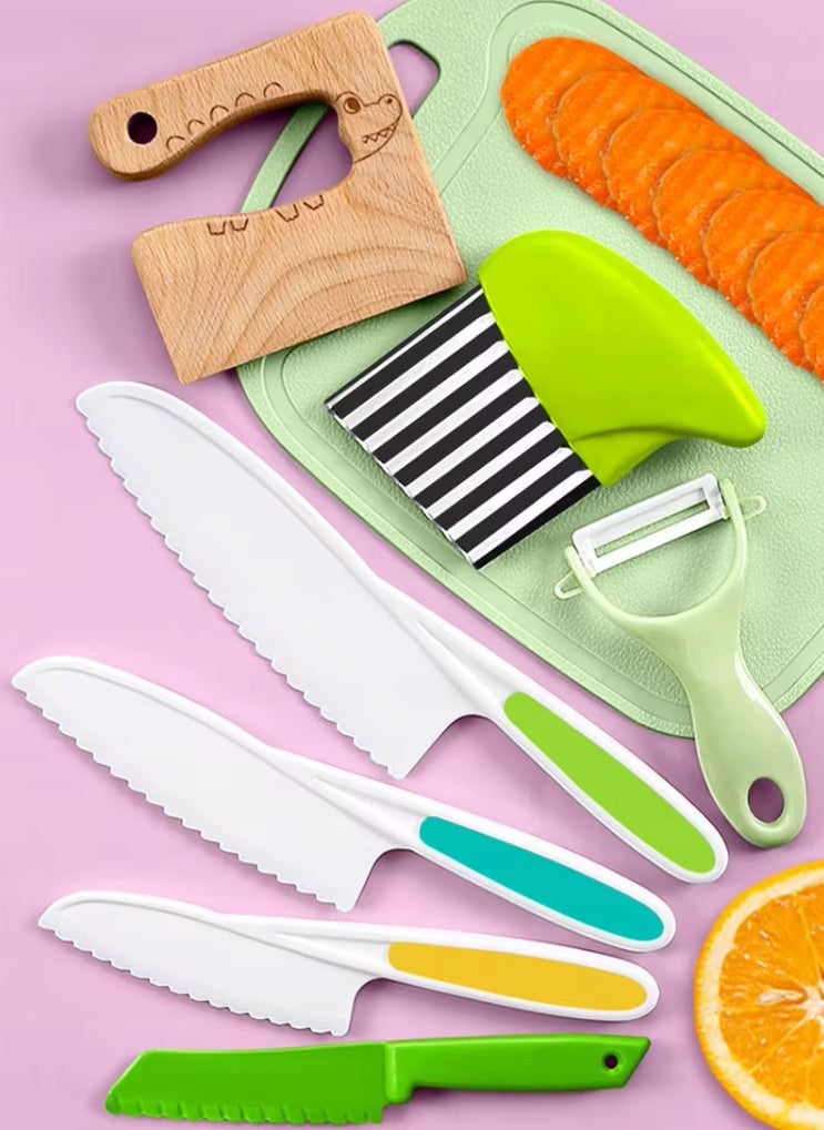 COOKING SET FOR CHILDREN 8 PLASTIC ELEMENTS AKCESORIA FOR CUTTING Brand no brand