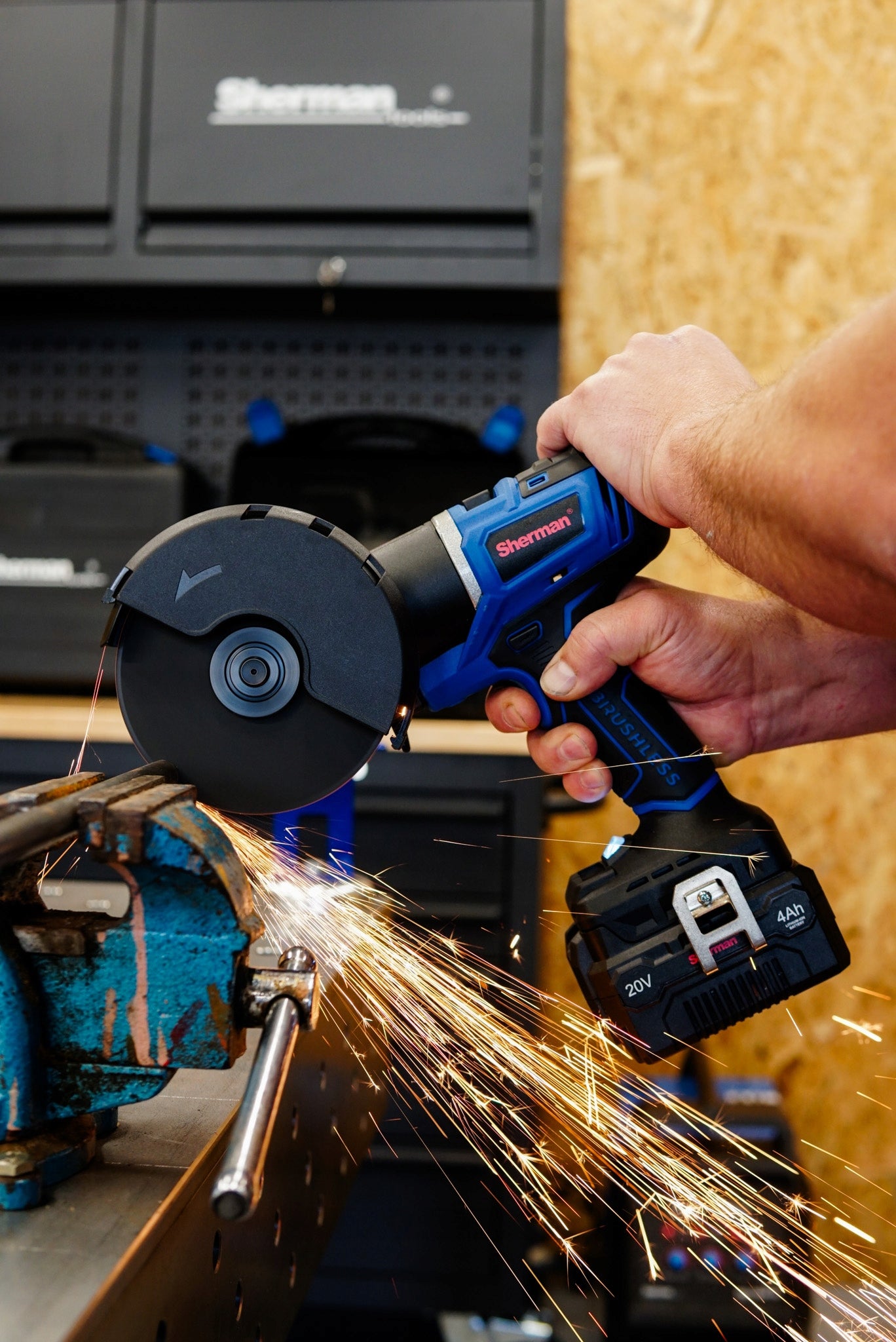 CORDLESS SCREWDRIVER - SUITCASE 2xAKU IMPACT GRINDER SAW 5IN1 Packaging status original