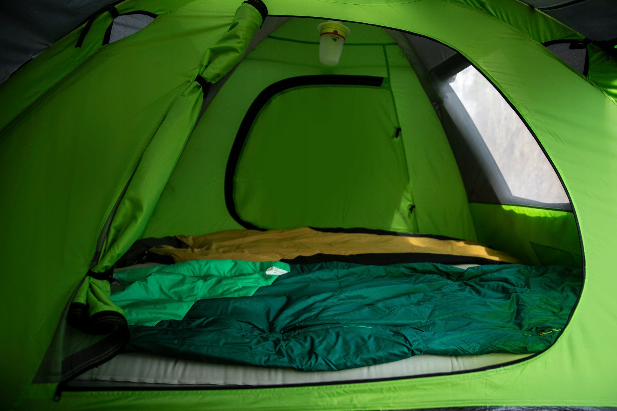 Camping tent Iglo Peme 3 person waterproof vestibule Kind travel