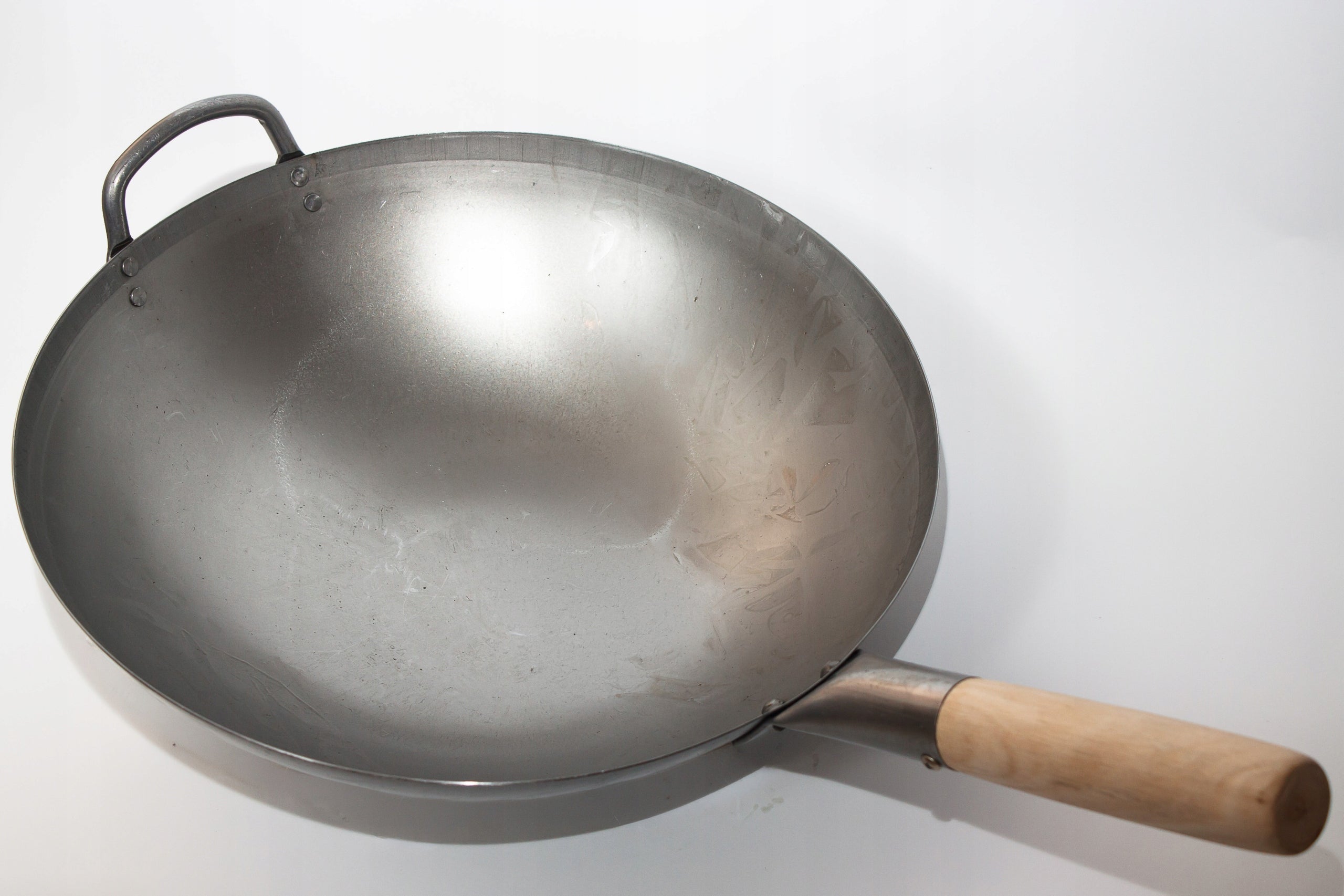Carbon steel wok with round bottom 35 cm wooden handle Manufacturer code WS-731W2