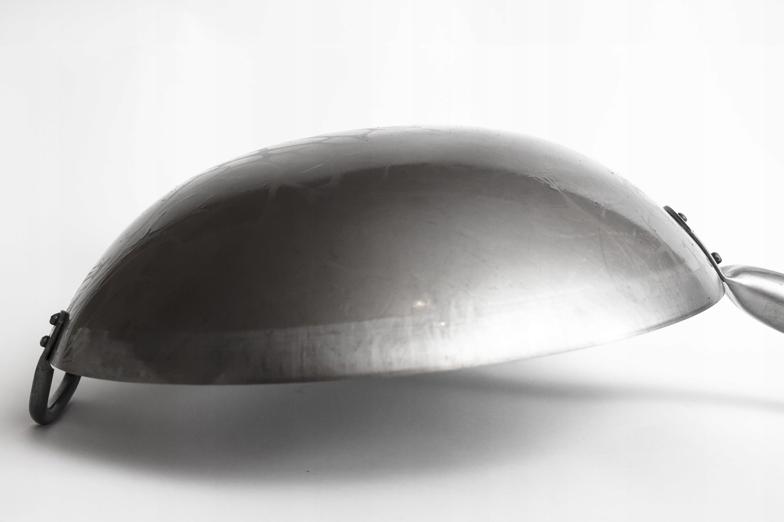 Carbon steel wok with round bottom 35 cm wooden handle Packaging status original
