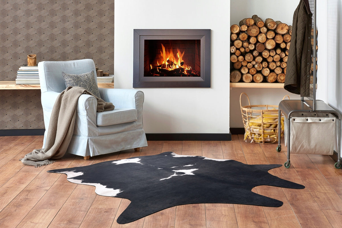 Carpet Artificial Cowhide Leather, White and black skin 180x220 cm Manufacturer code C169