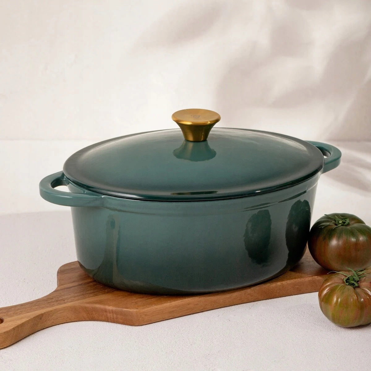 Cast iron pot ANDREAS green oval ombre 4,5 l HOMLA Capacity 5 l