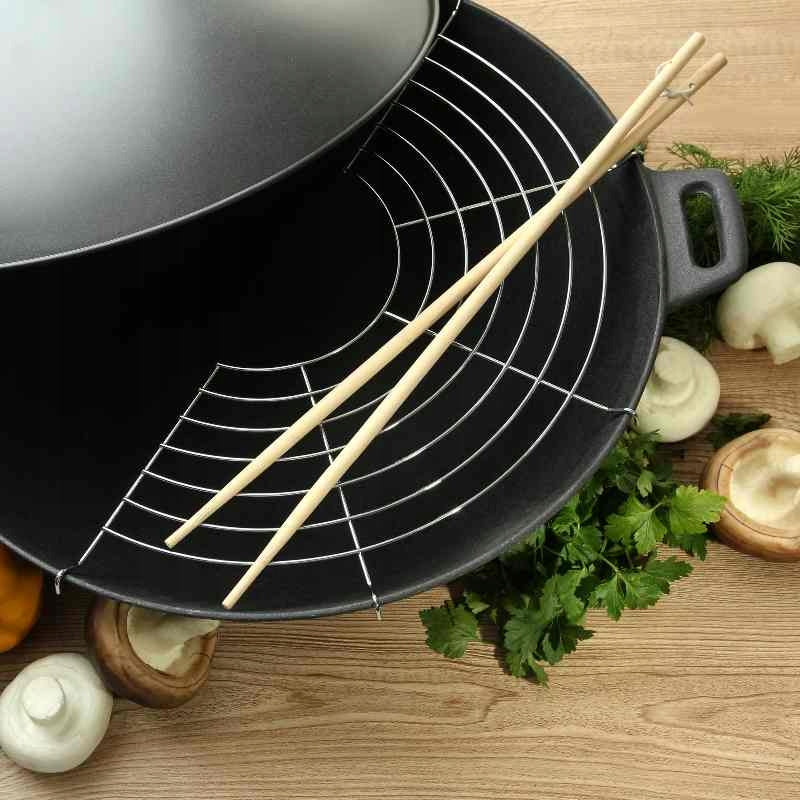 Cast iron wok 36 cm with accessories set of 5 Packaging status original