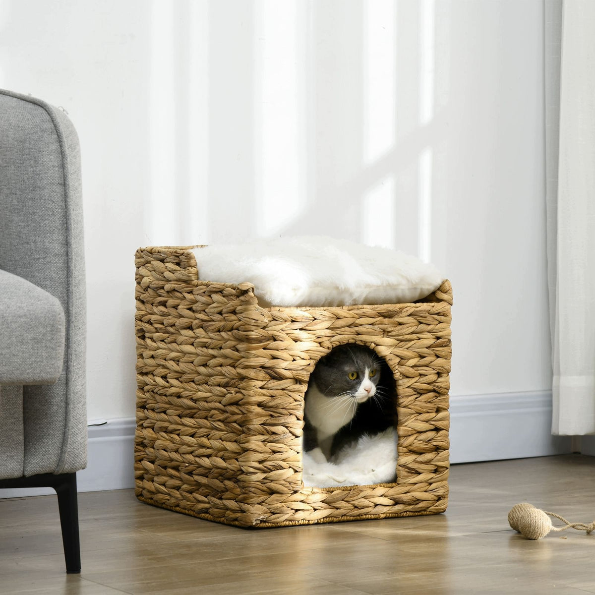 Cat Bed 2 Levels Water Hyacinth Brown Length 37.5 cm