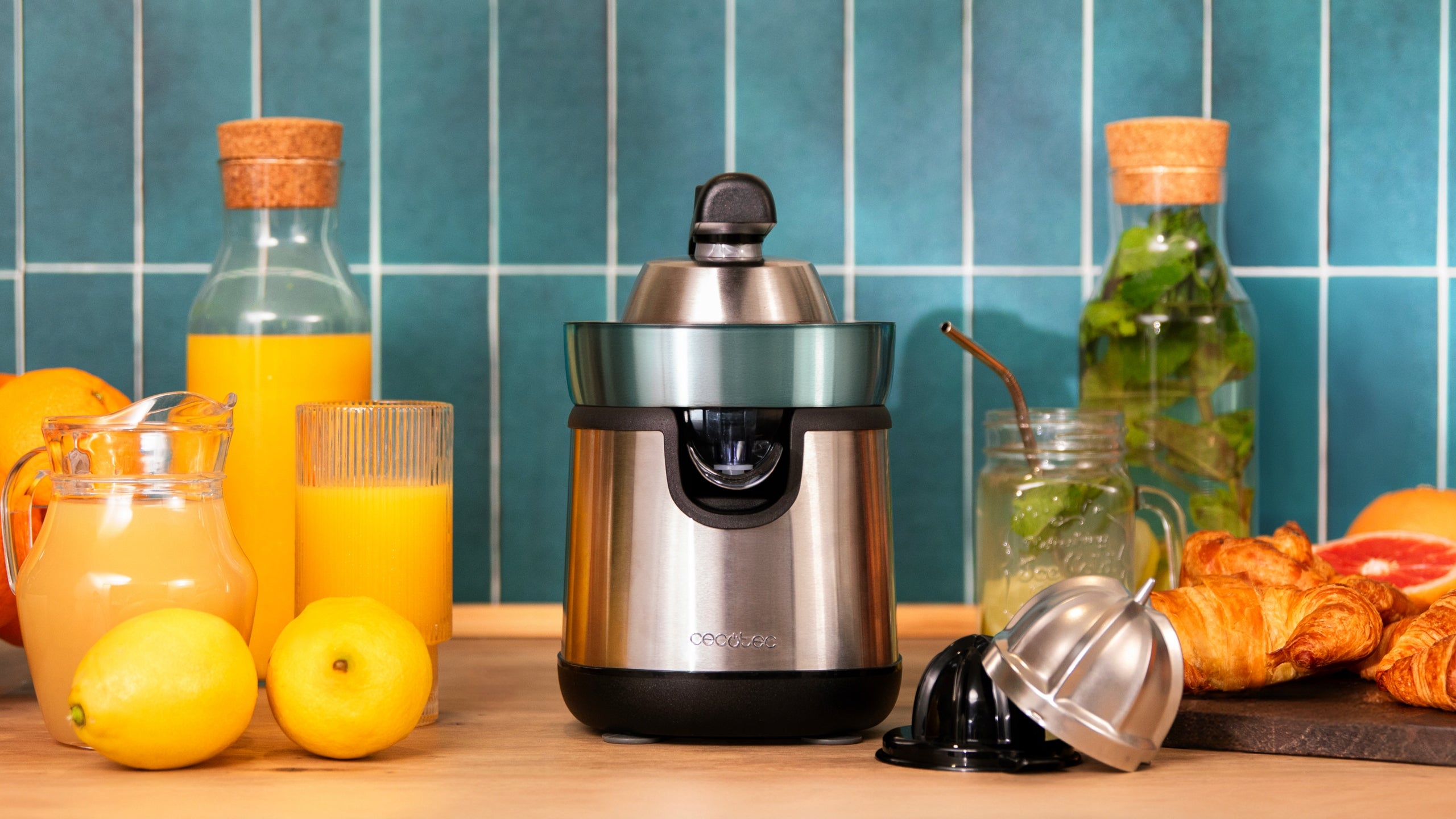 Cecotec EssentialVita Hyden 120 Steel Citrus Juicer 120W Silver Packaging status original